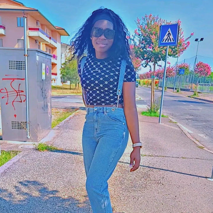ebonypretty14