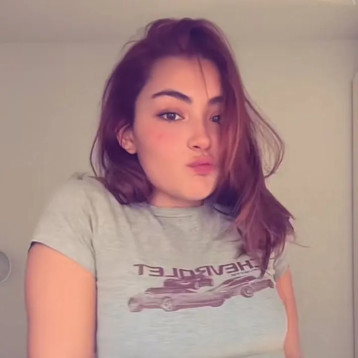 @violtereta