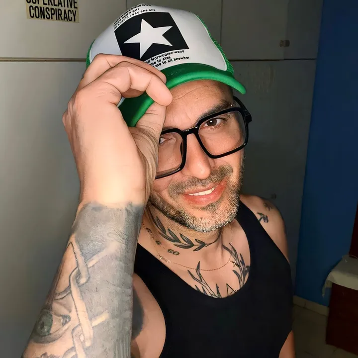 chris_pls