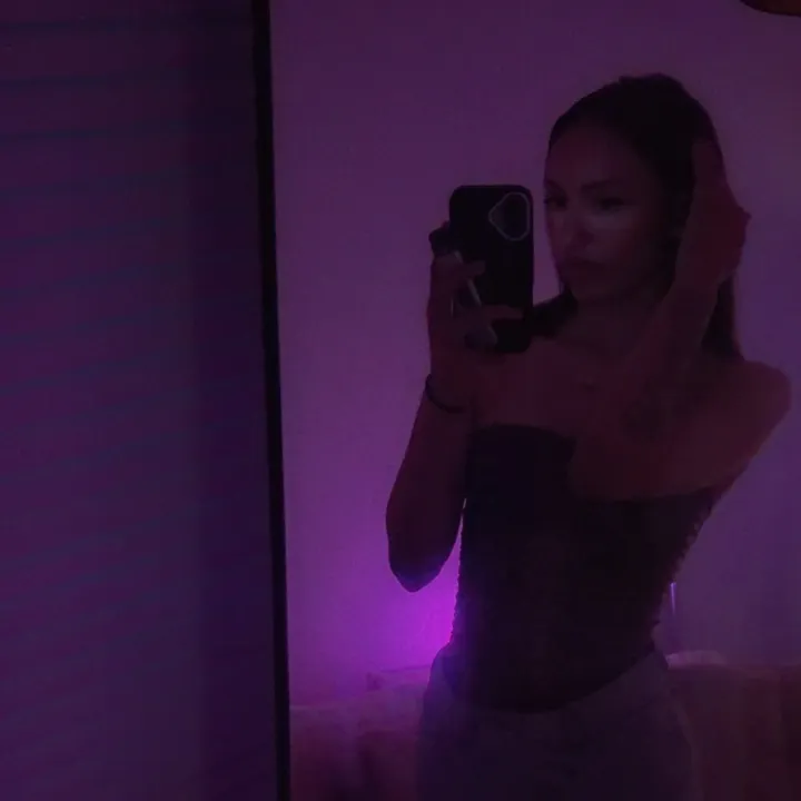 @xlivhallx