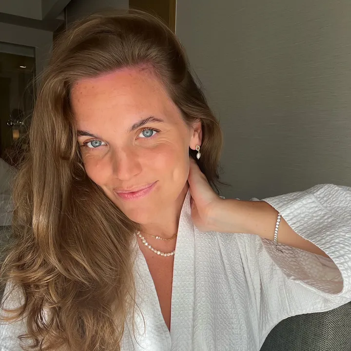 @anitamjoll