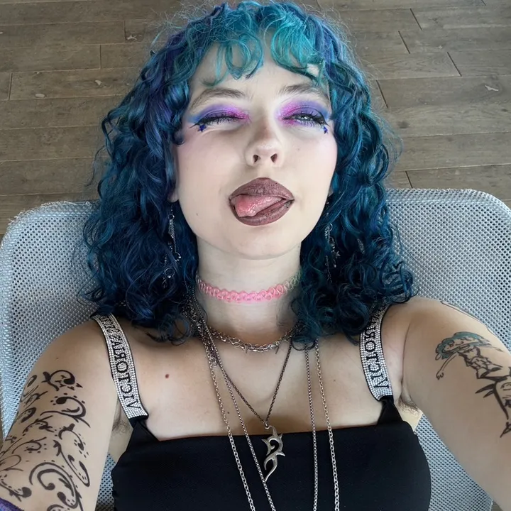 @mikeys_bitch139