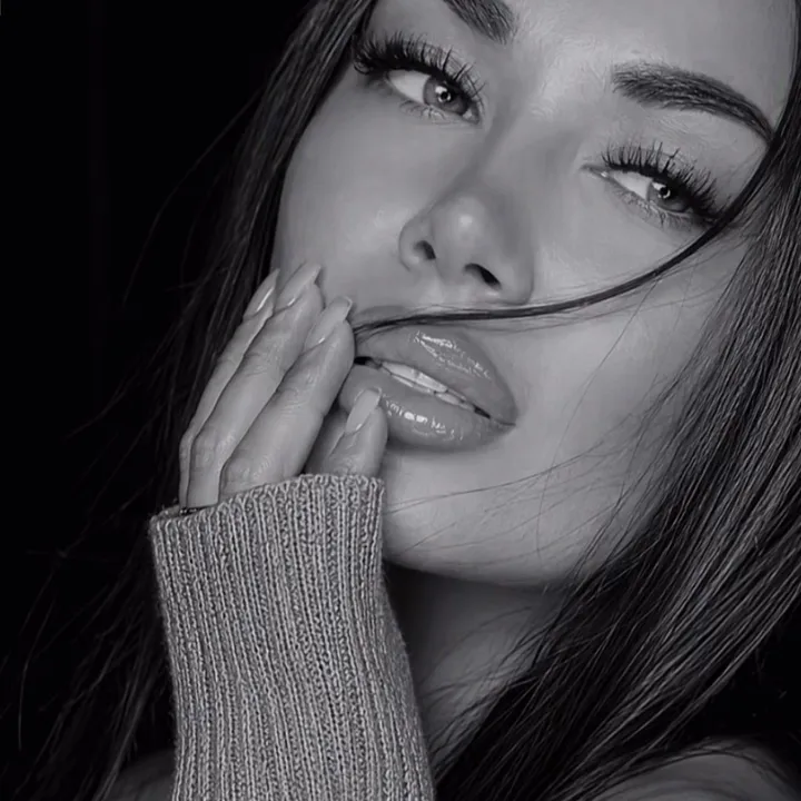 @queen__of__bosnia_