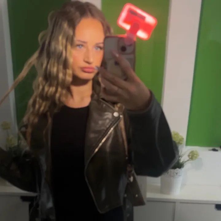 alinakrwd