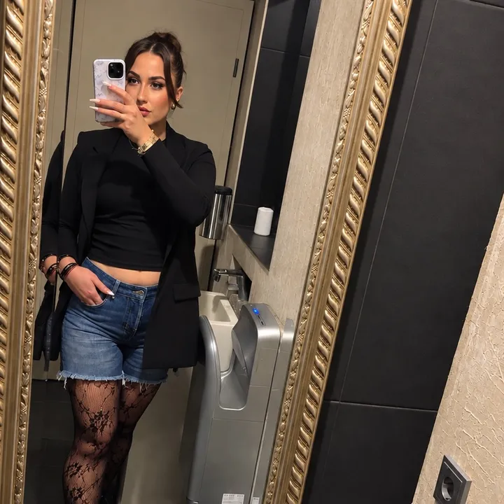 eleni_laura