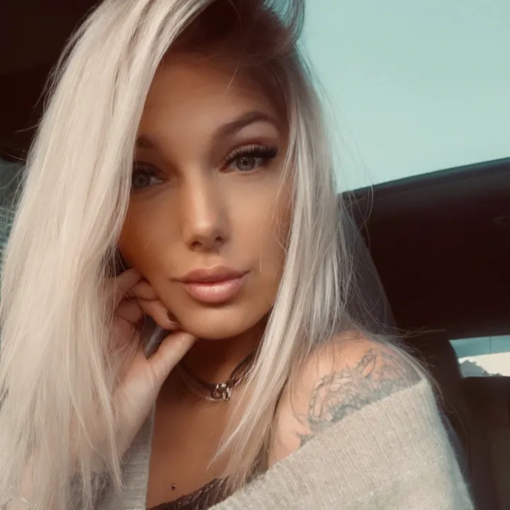 @byninaa
