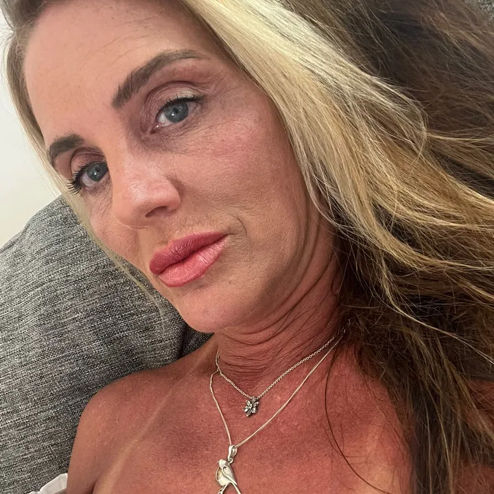 @jennylace74