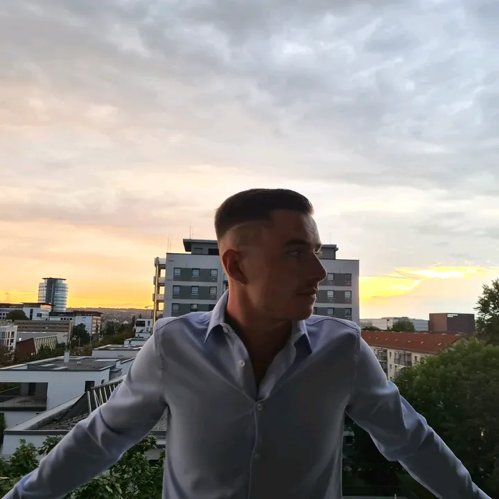 @dima.ruslanovic