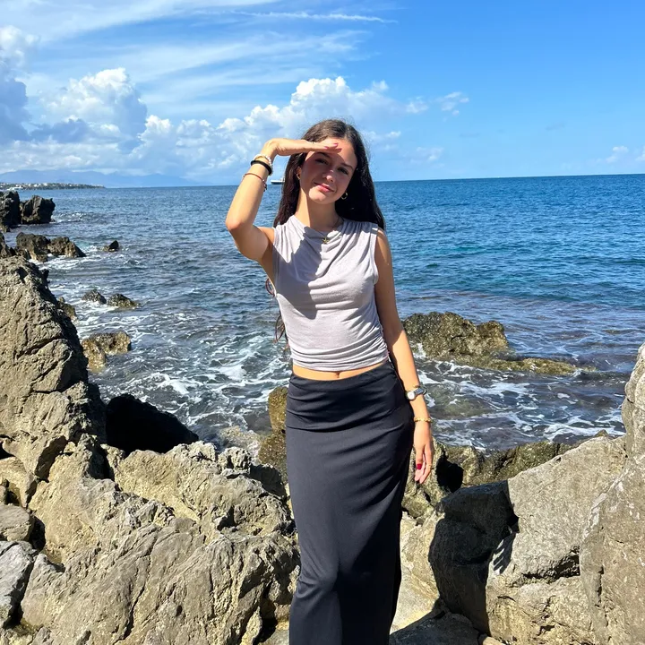 ainaara.c