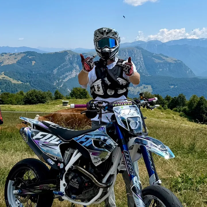 @joni_motoo