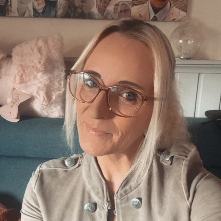 @kiki_mar_79