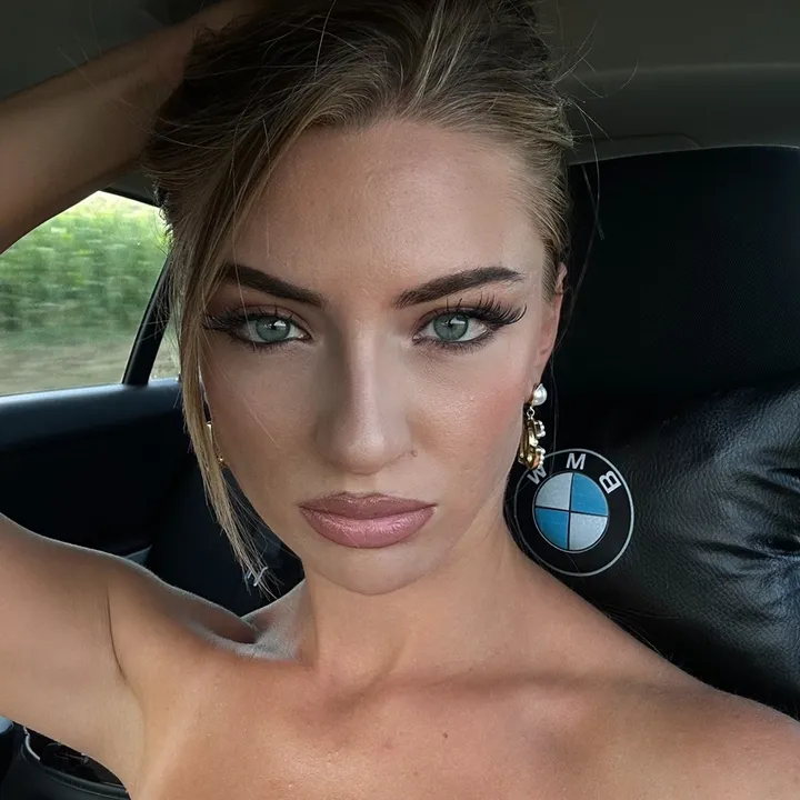 alina_alincee
