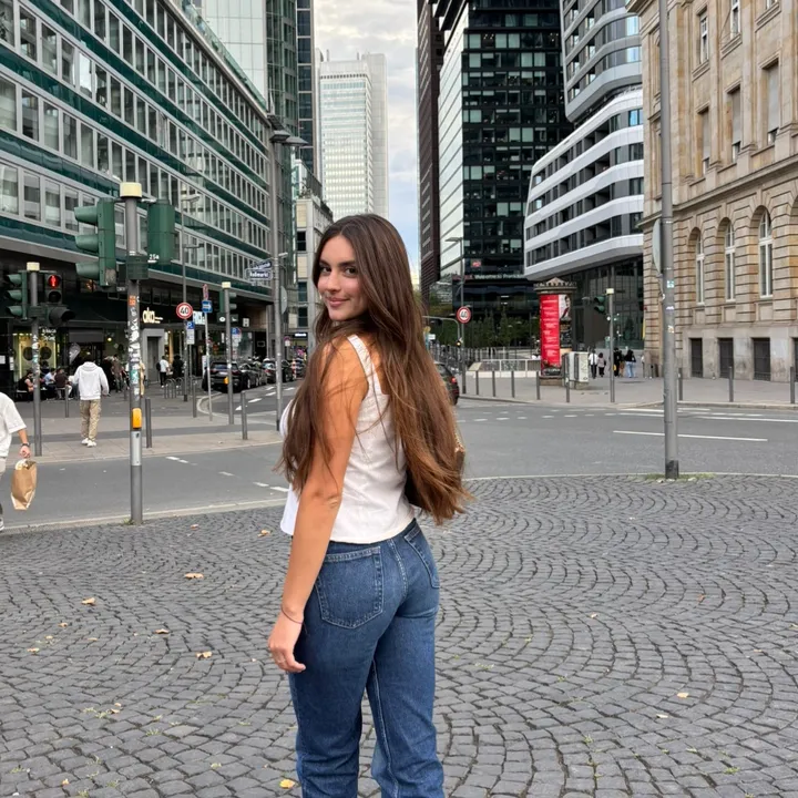 @lauralazaj