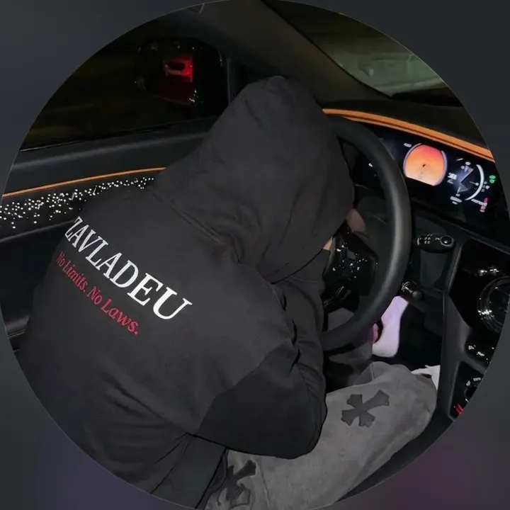 zavladeu