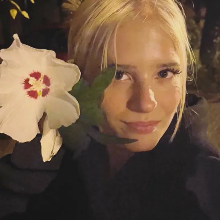 @isabellakjx