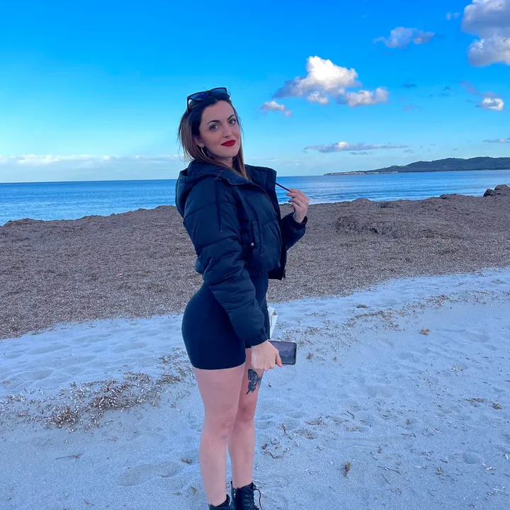 giulyasee0