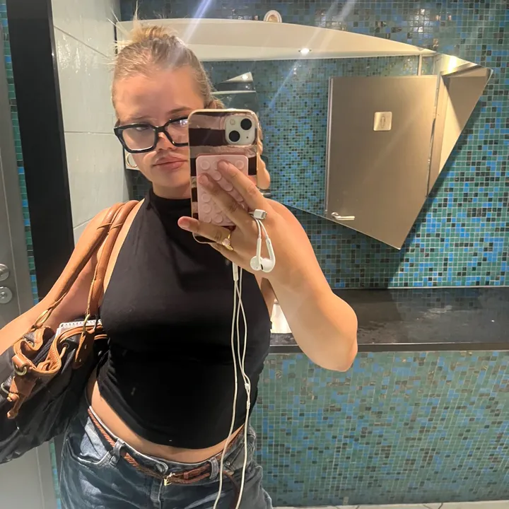 @nina.carlottaa