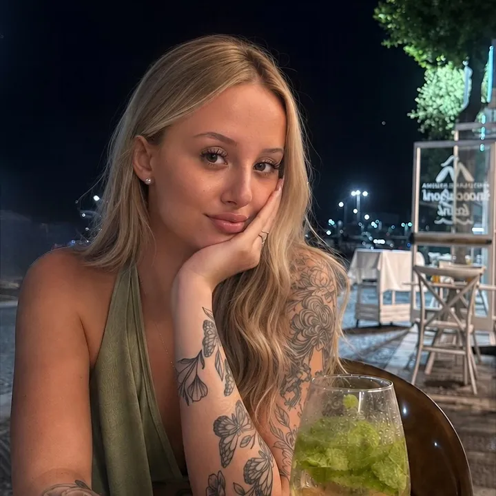 @lara.kroiss