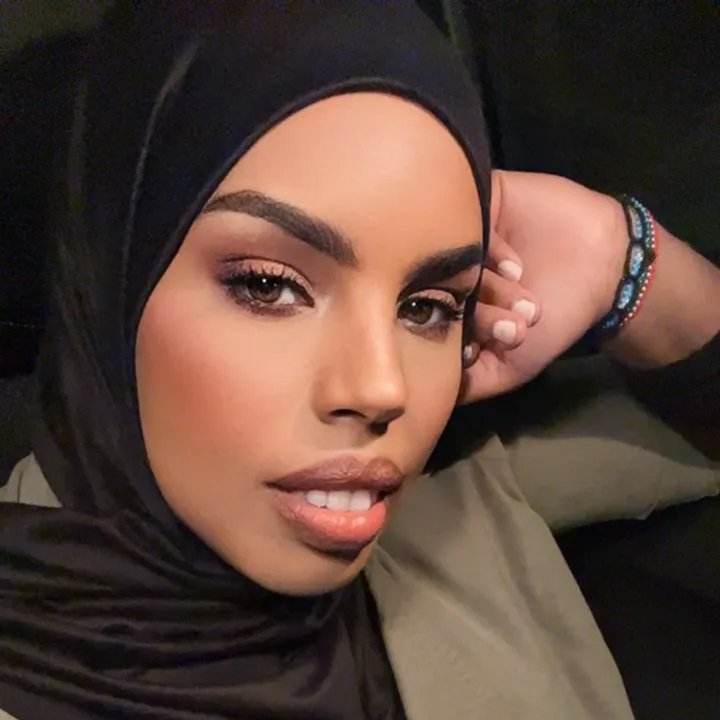 @aishaomar34