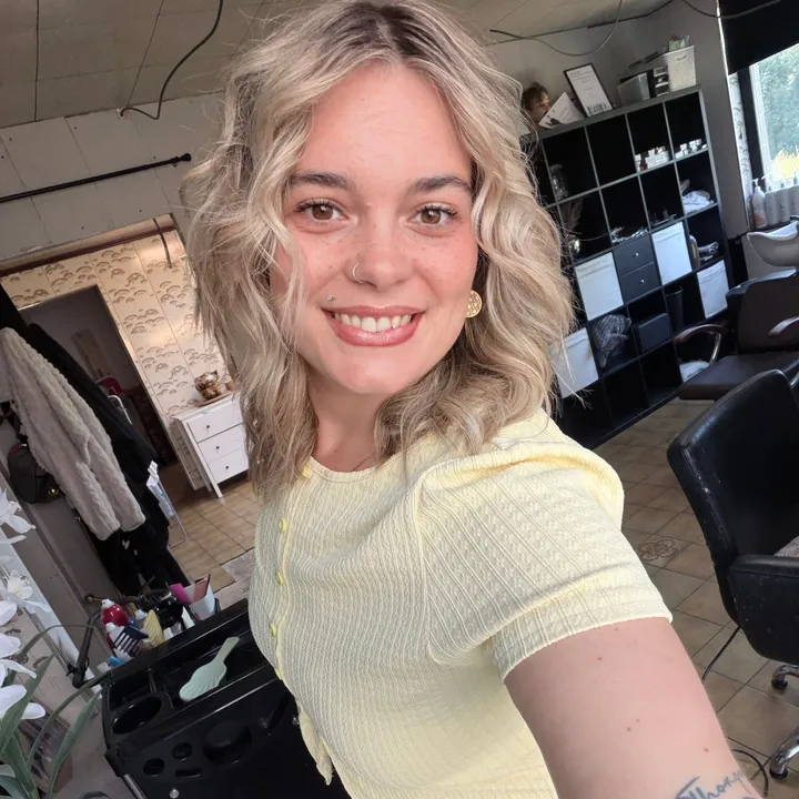 naomi_den