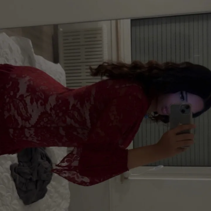 @juliaazizam