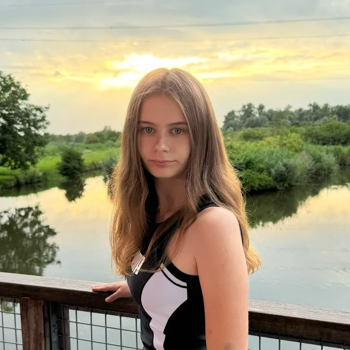 angelina_dehlow_