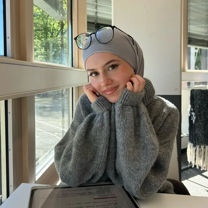 @r.avzaa
