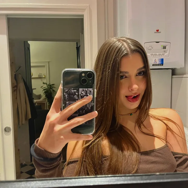 @emmyk_