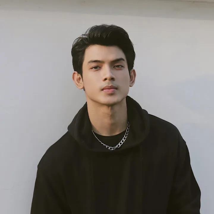 @linaungkhit3