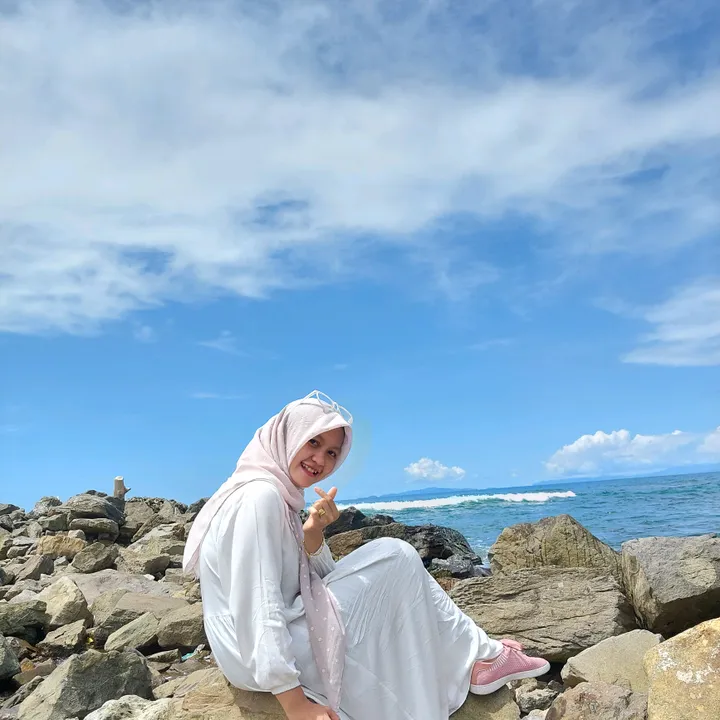 anggi_agustina43