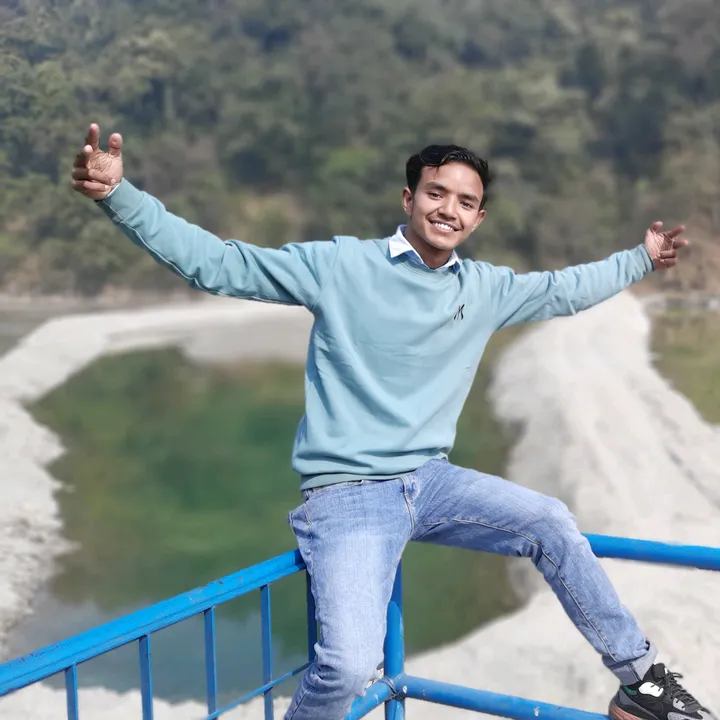 @alextolang1256