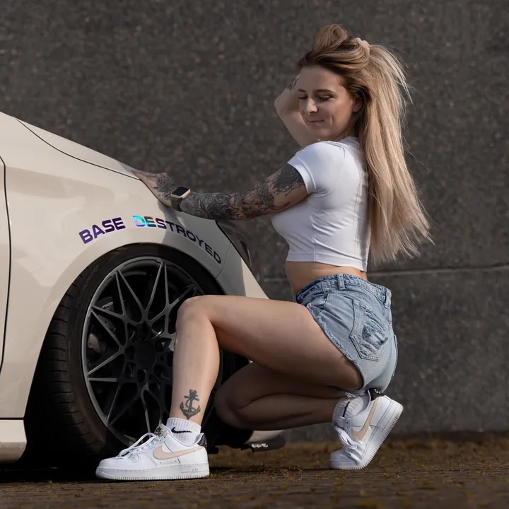 lena_mxb
